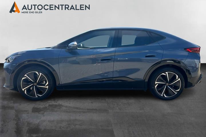 Blå Cupra Tavascan fra 2024