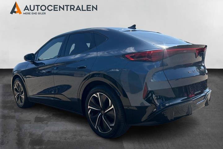 Blå Cupra Tavascan fra 2024
