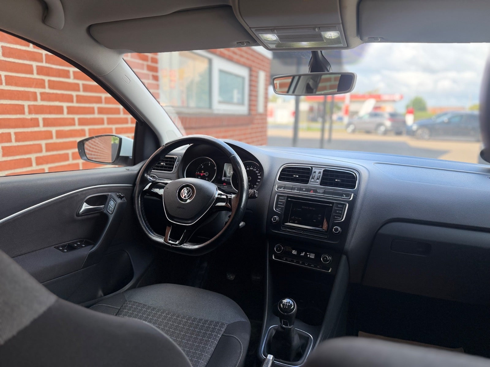 Hvid VW Polo fra 2015
