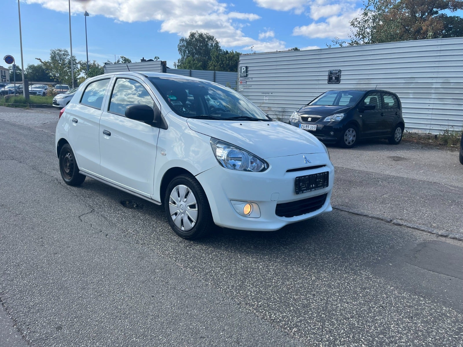 Hvid Mitsubishi Space Star fra 2015