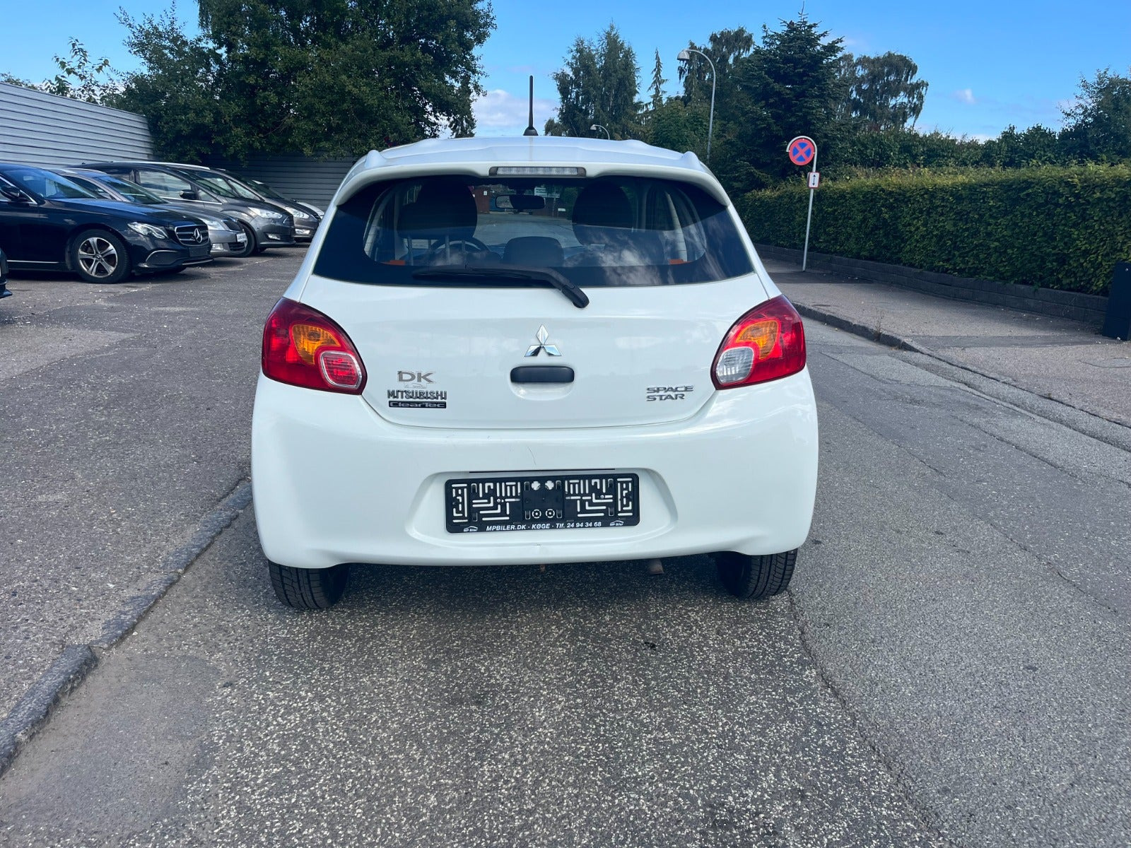 Hvid Mitsubishi Space Star fra 2015
