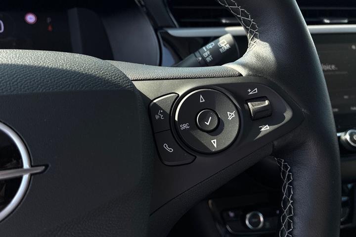 Sort Opel Corsa-e fra 2023