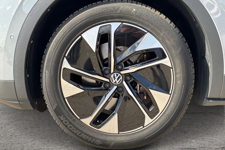 Grå VW ID.4 fra 2023