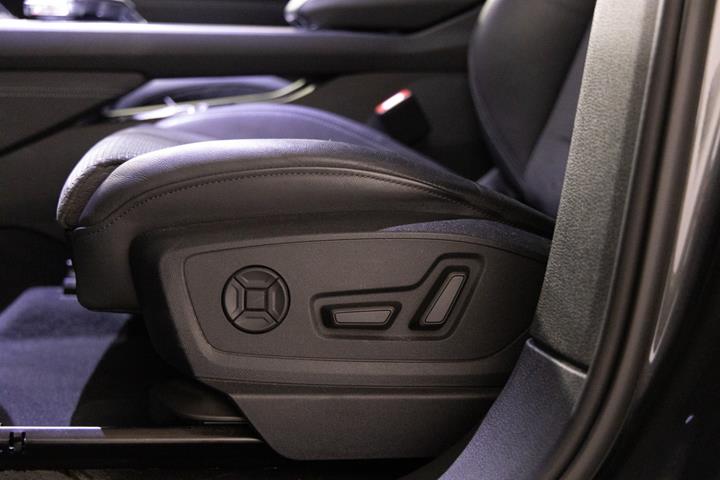 Grå Audi e-tron fra 2022