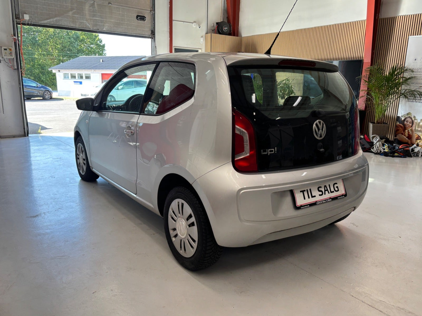 Sølv VW UP! fra 2012