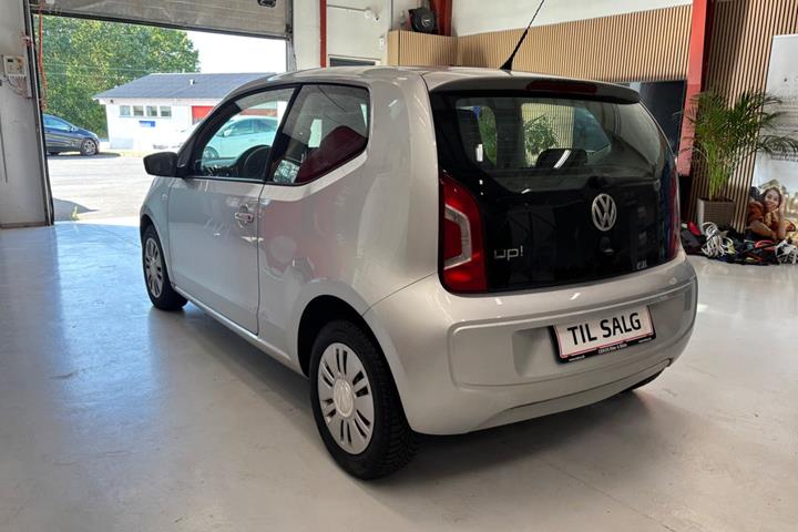 Sølv VW UP! fra 2012