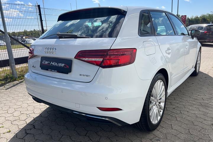 Hvid Audi A3 fra 2017