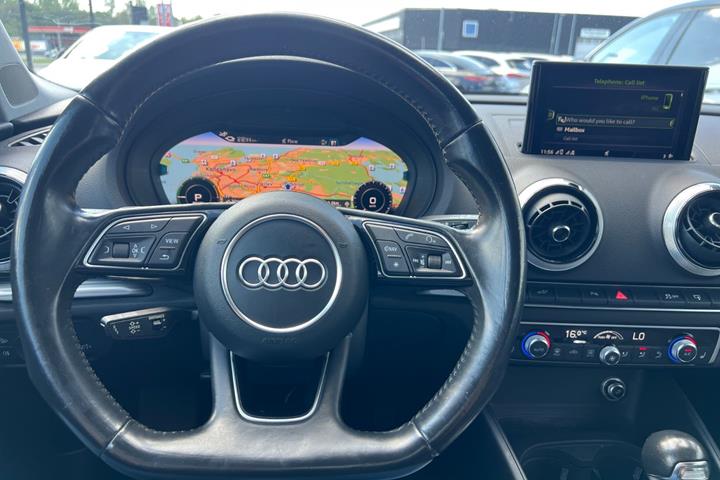 Hvid Audi A3 fra 2017