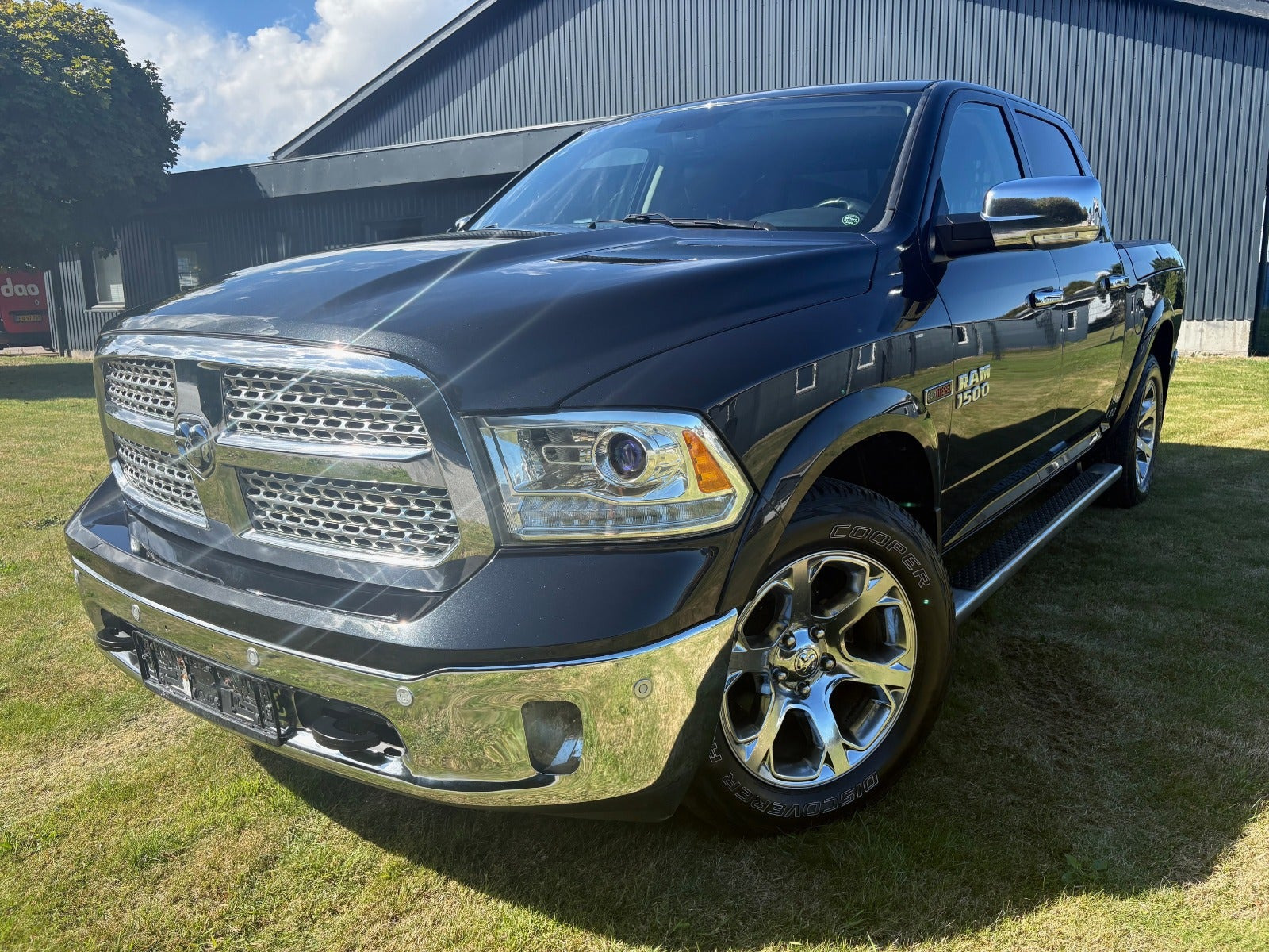 Sort Dodge RAM 1500 fra 2017
