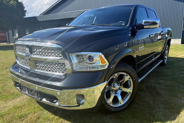 Sort Dodge RAM 1500 fra 2017