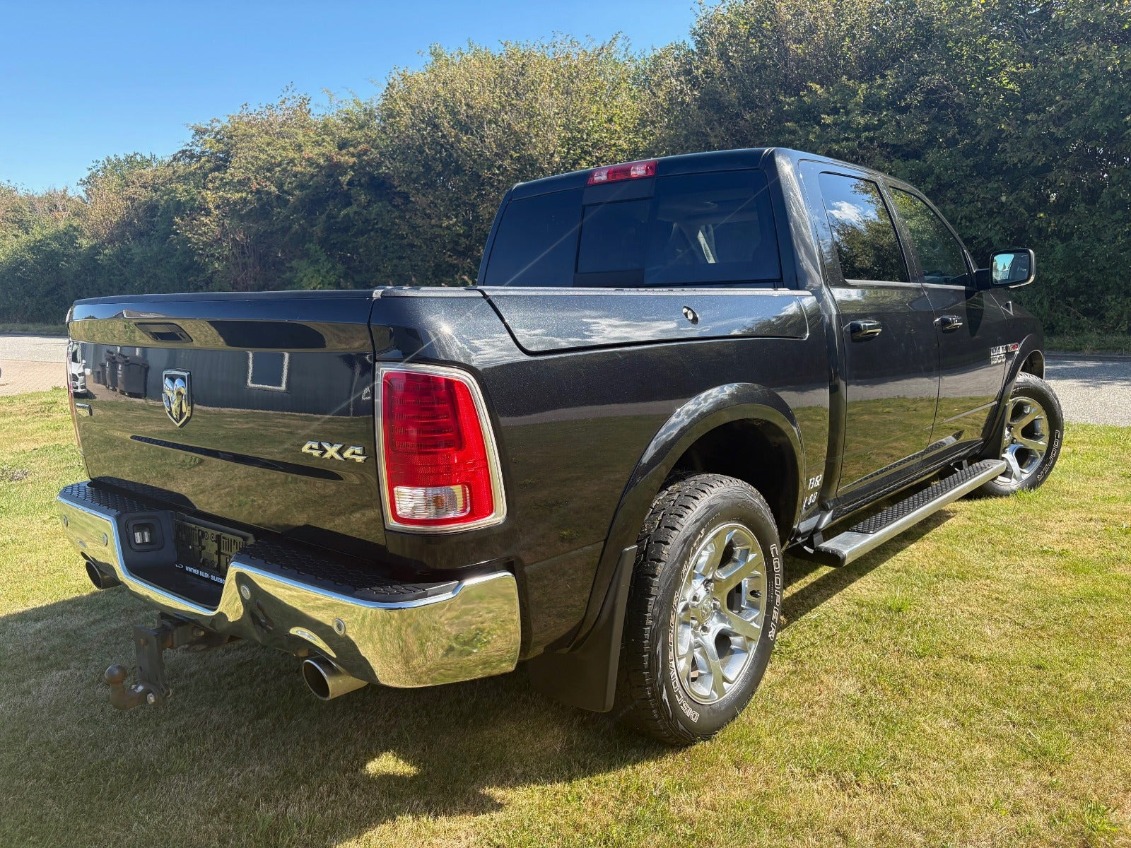 Sort Dodge RAM 1500 fra 2017