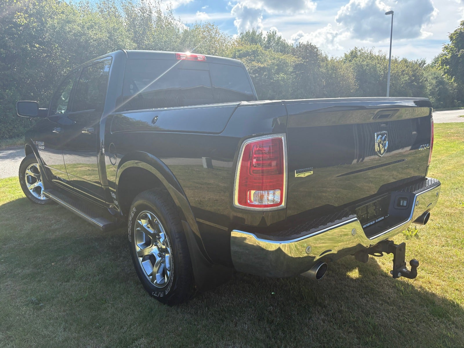 Sort Dodge RAM 1500 fra 2017