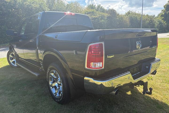 Sort Dodge RAM 1500 fra 2017