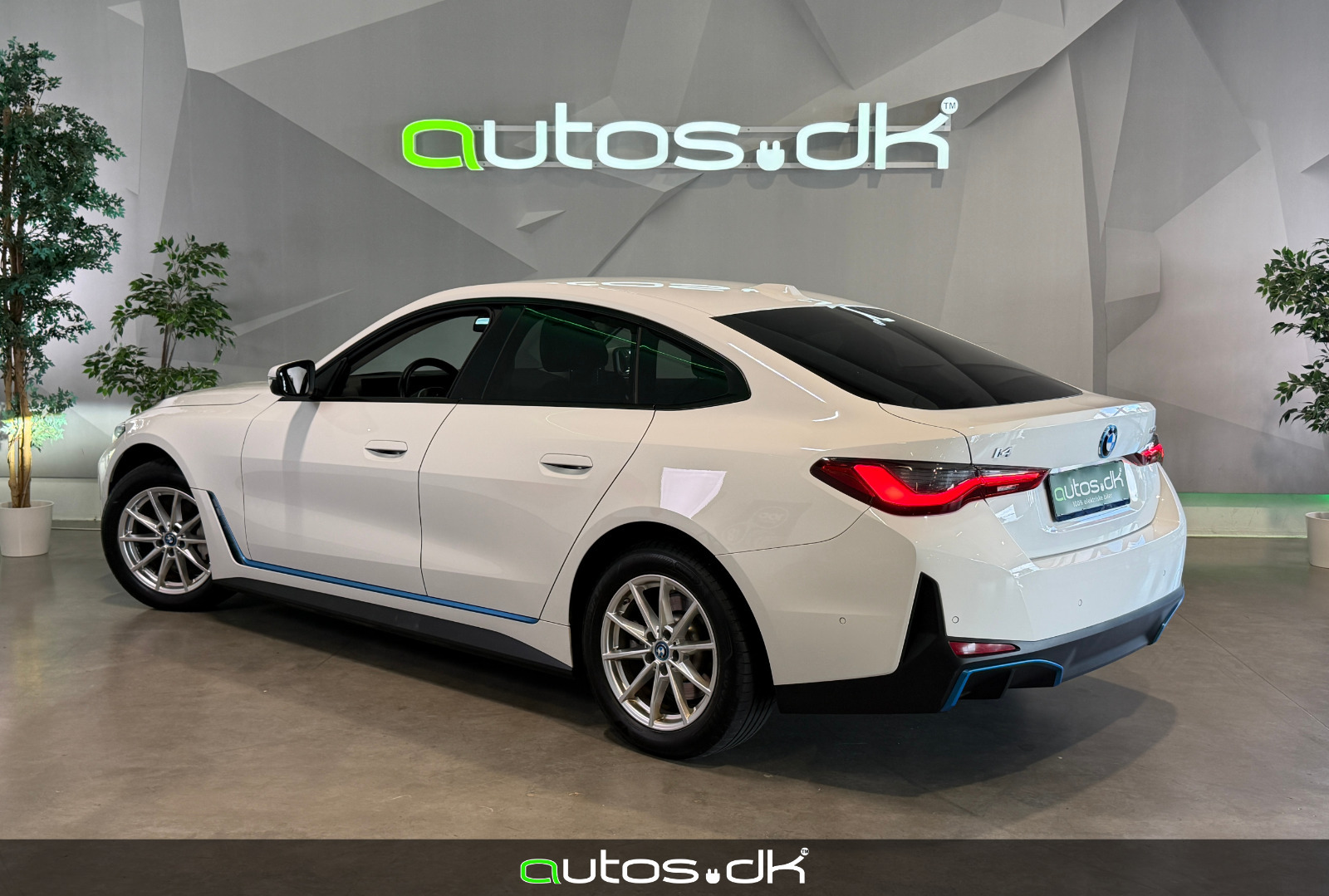 Hvid BMW i4 fra 2023