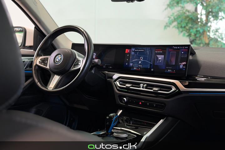 Hvid BMW i4 fra 2023