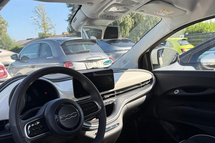 undefined Fiat 500e fra 2023