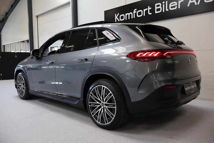 Grå Mercedes EQE500 SUV fra 2024
