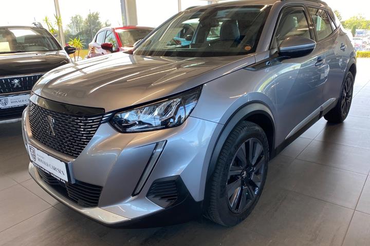 Sølv Peugeot 2008 fra 2020