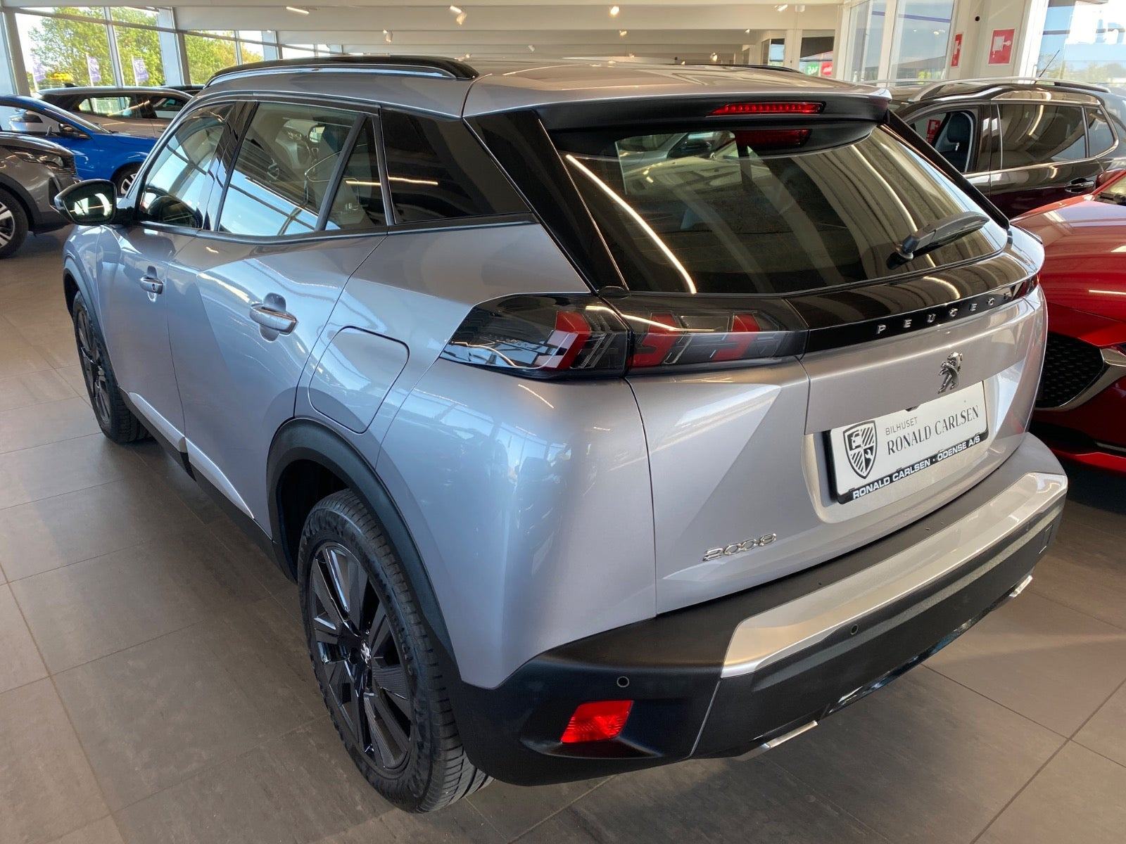 Sølv Peugeot 2008 fra 2020