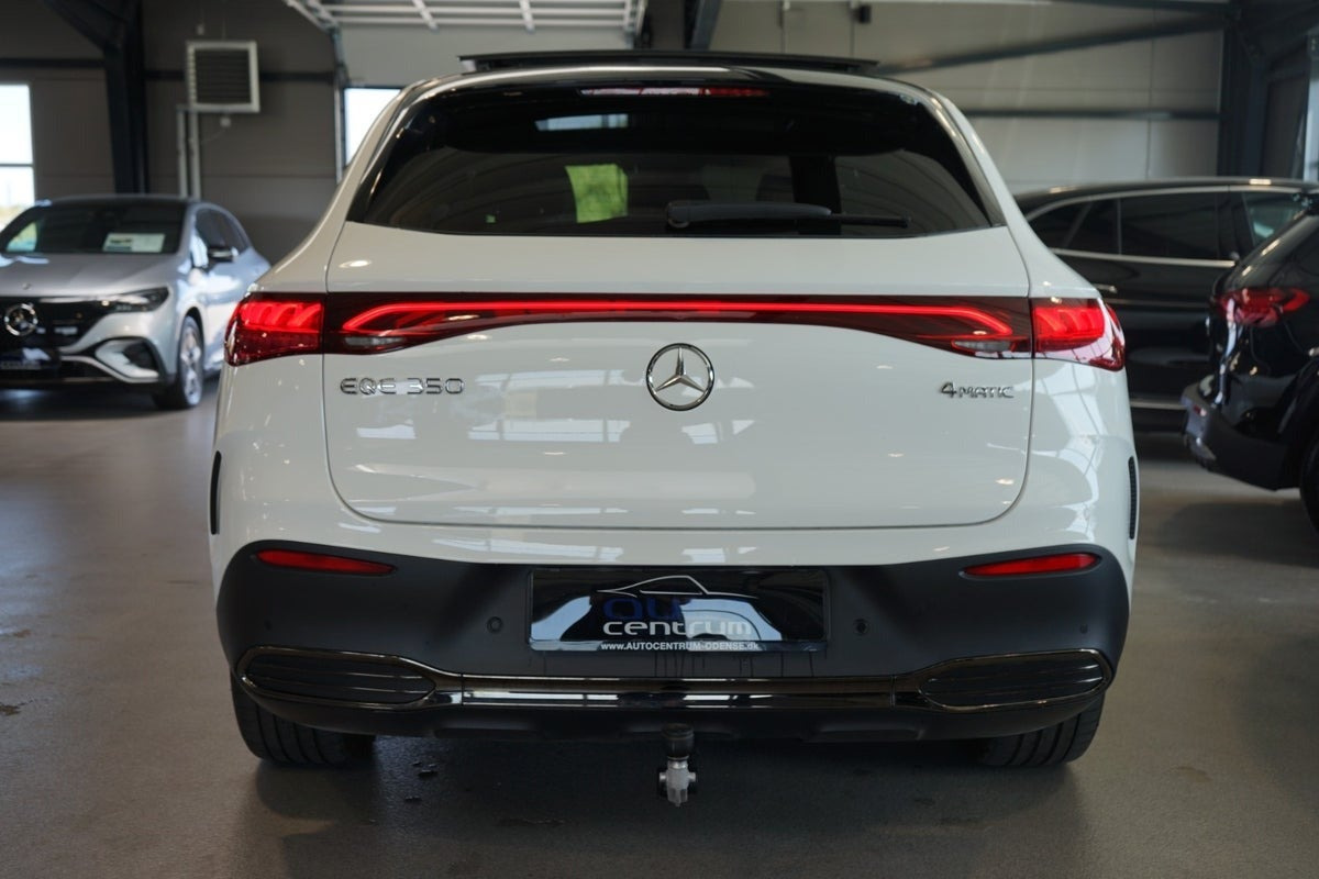 Hvid Mercedes EQE350 SUV fra 2025