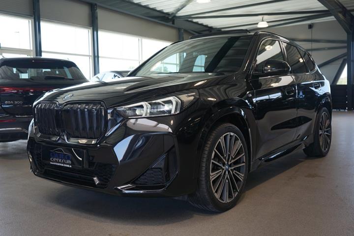 Sort BMW iX1 fra 2023
