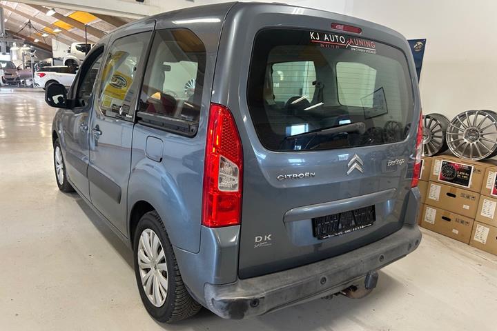 Grå Citroën Berlingo fra 2009