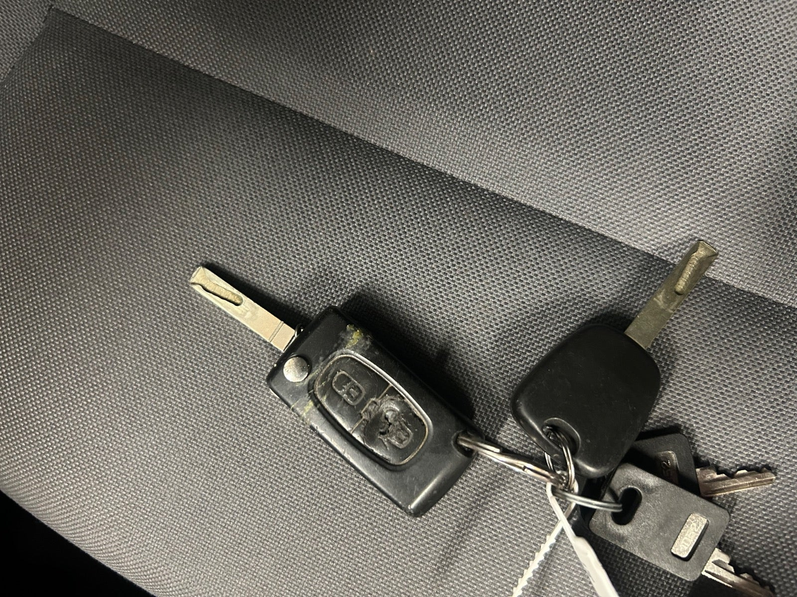 Grå Citroën Berlingo fra 2009