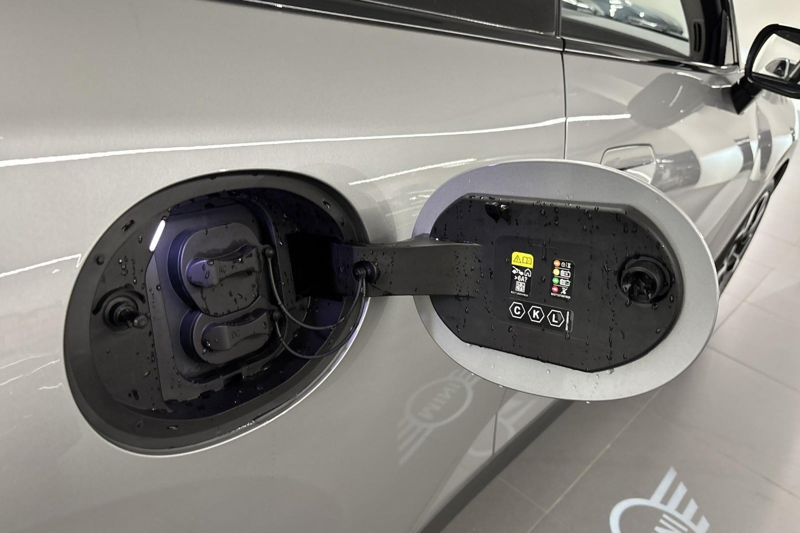 Grå Mini Cooper SE fra 2024