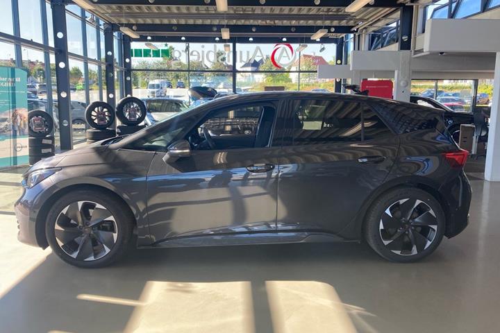 Grå Cupra Born fra 2023