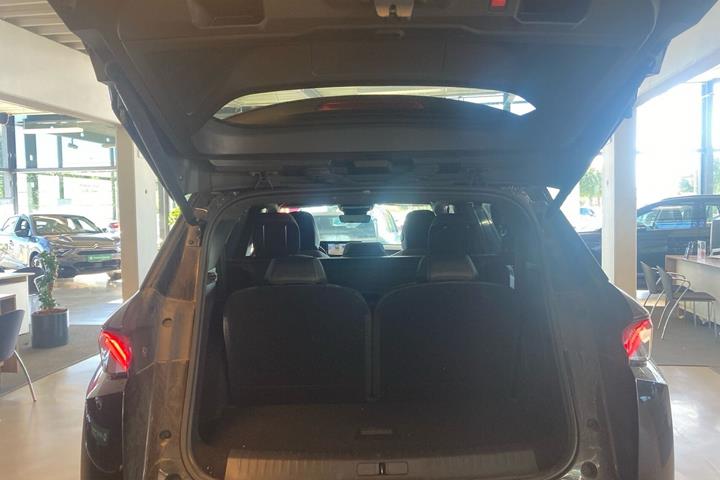 Sort Peugeot e-5008 fra 2024