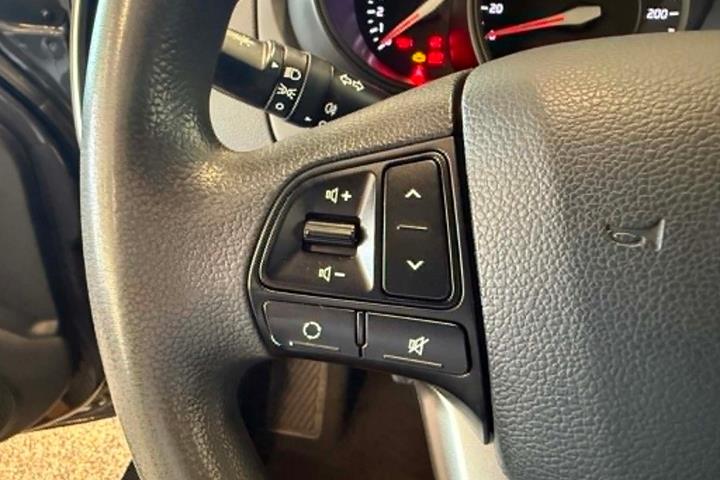 Grå Kia Rio fra 2015