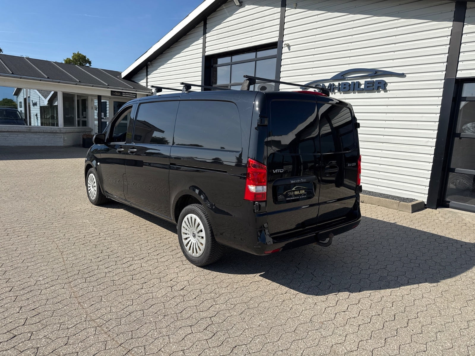 Sort Mercedes Vito 114 fra 2022