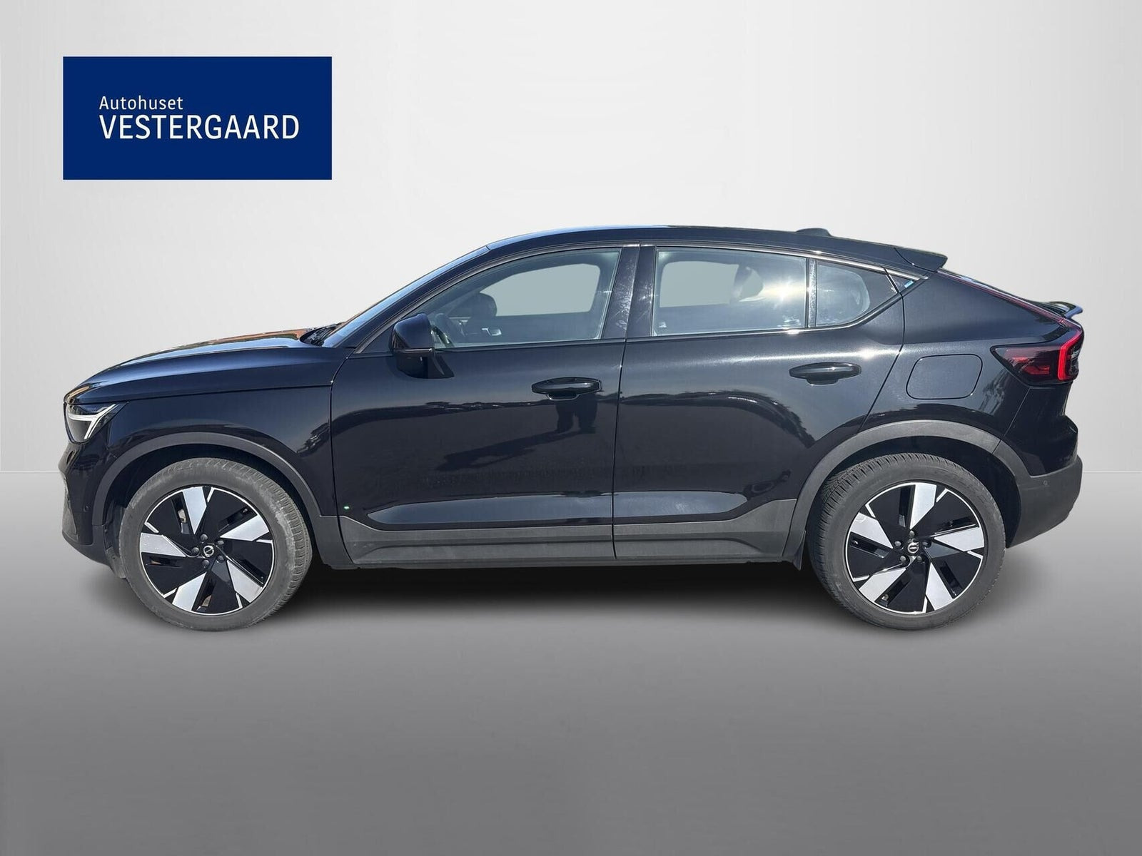 Sort Volvo C40 fra 2024