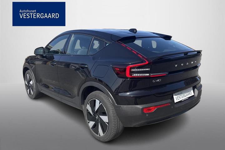 Sort Volvo C40 fra 2024