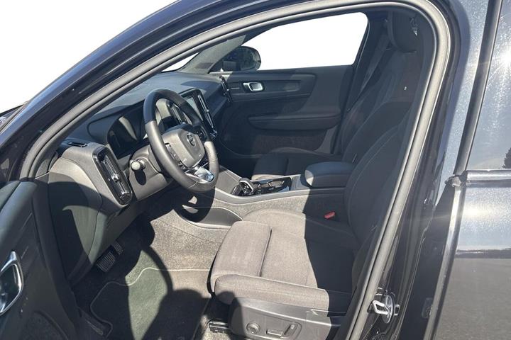 Sort Volvo C40 fra 2024