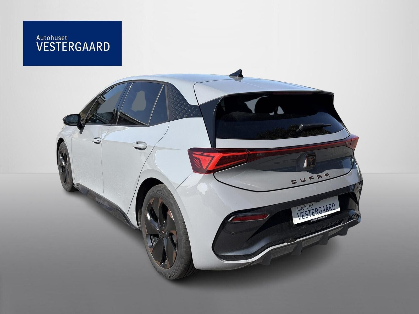 Grå Cupra Born fra 2024