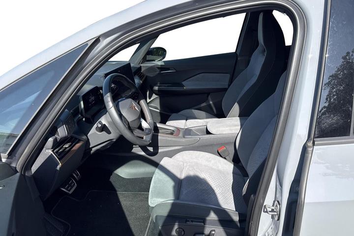 Grå Cupra Born fra 2024
