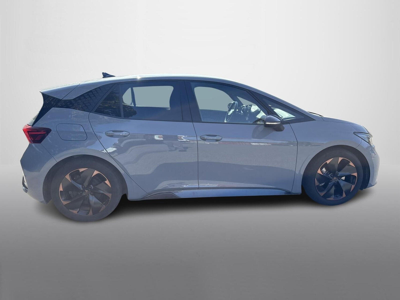 Grå Cupra Born fra 2024