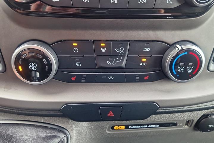 Hvid Ford Transit Custom 300 L1 fra 2023