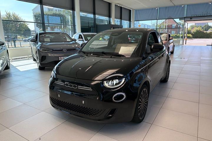 Sort Fiat 500e fra 2024