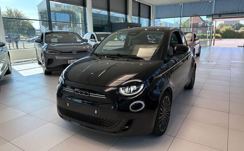 Fiat 500e 42 la Prima 3+1