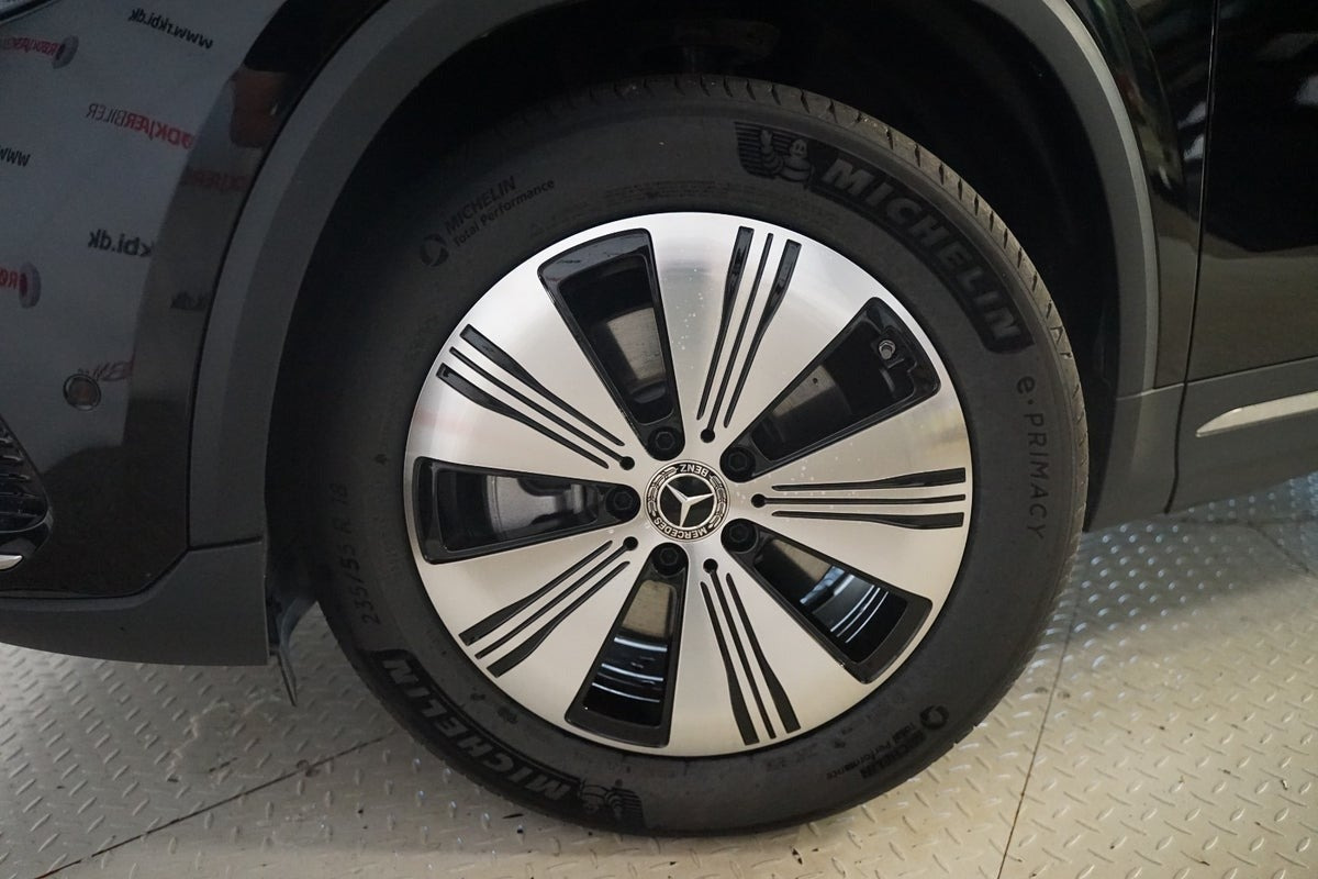 Sort Mercedes EQA250+ fra 2025