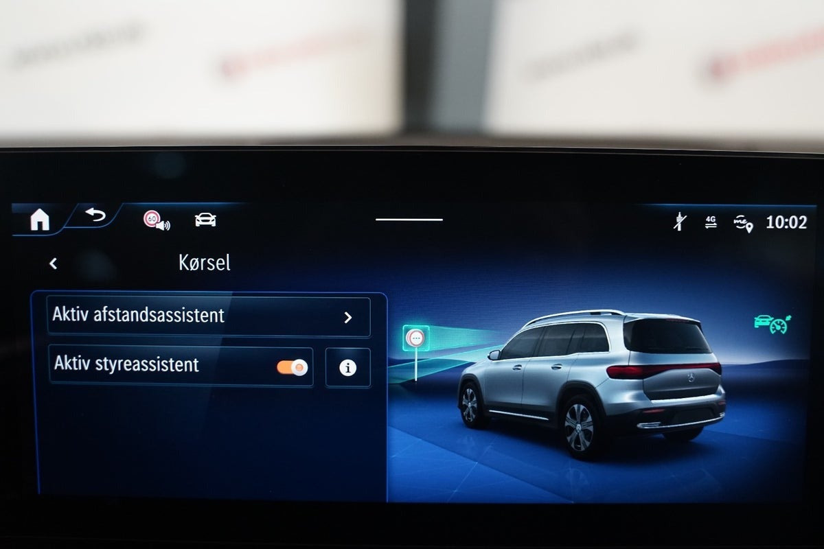 Sort Mercedes EQB250+ fra 2025