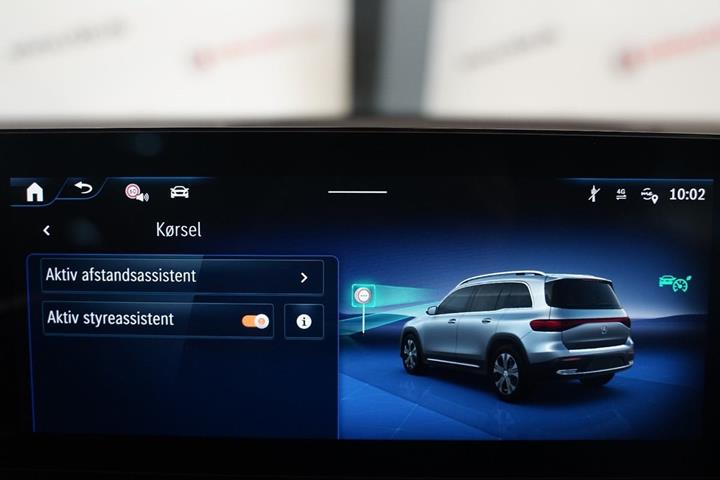 Sort Mercedes EQB250+ fra 2025