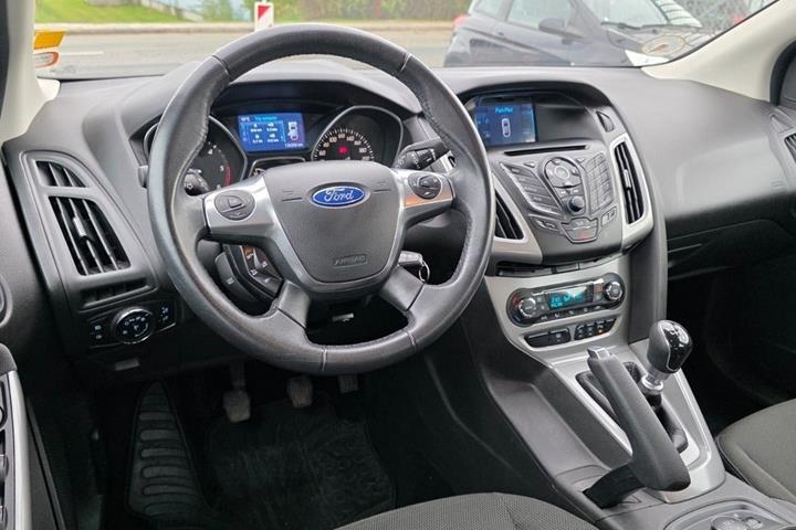 Sølv Ford Focus fra 2013