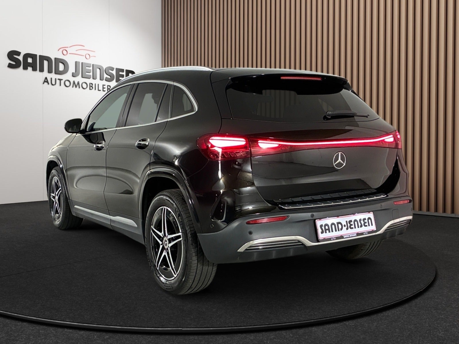 Sort Mercedes EQA250+ fra 2025