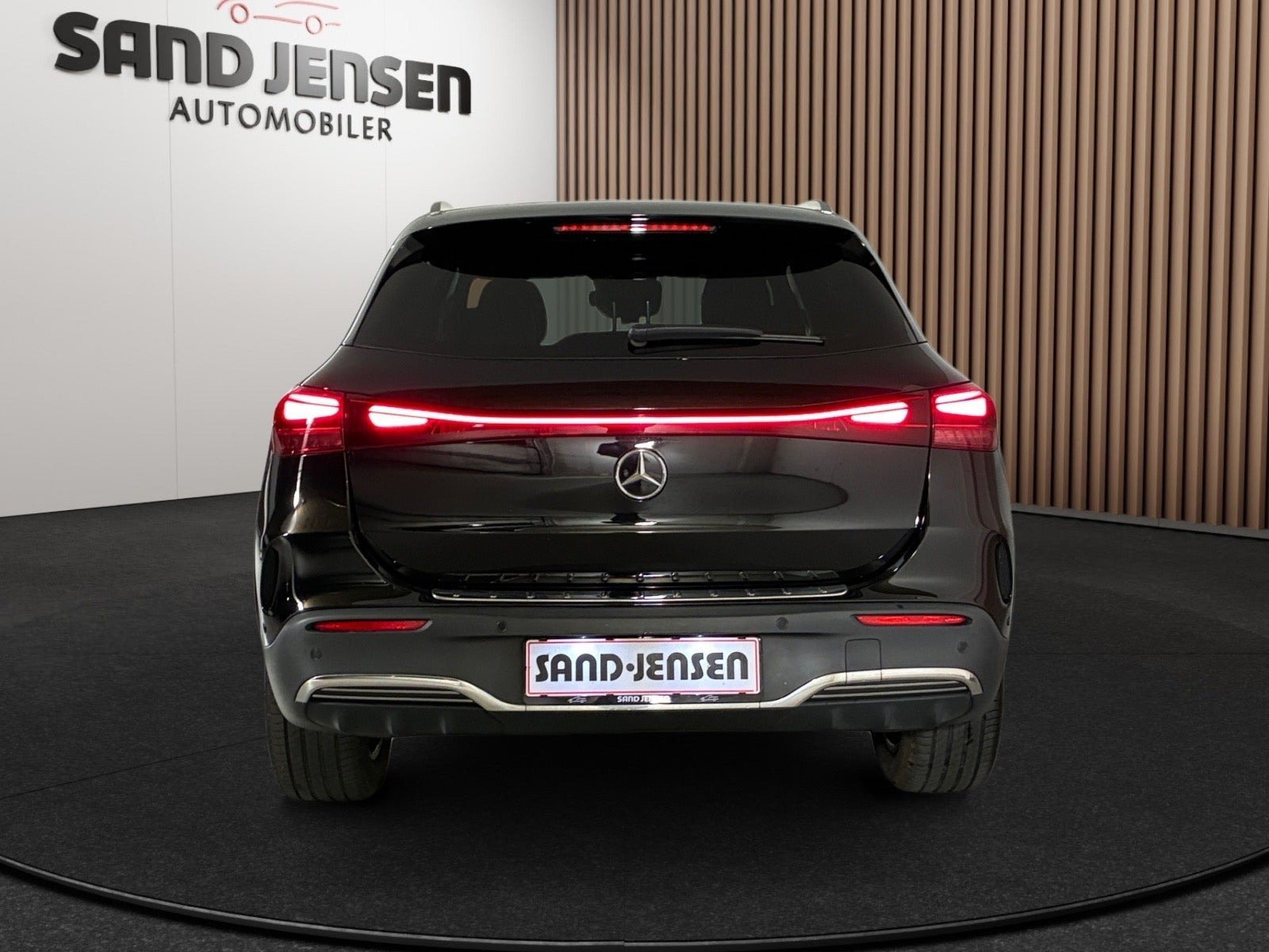 Sort Mercedes EQA250+ fra 2025