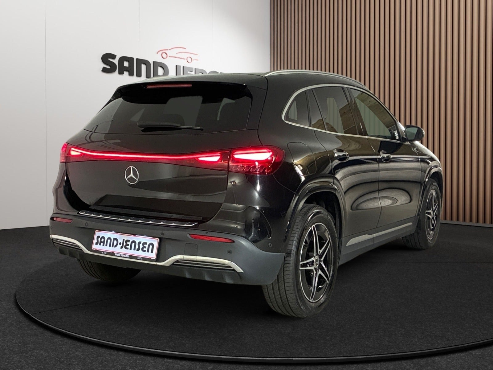 Sort Mercedes EQA250+ fra 2025