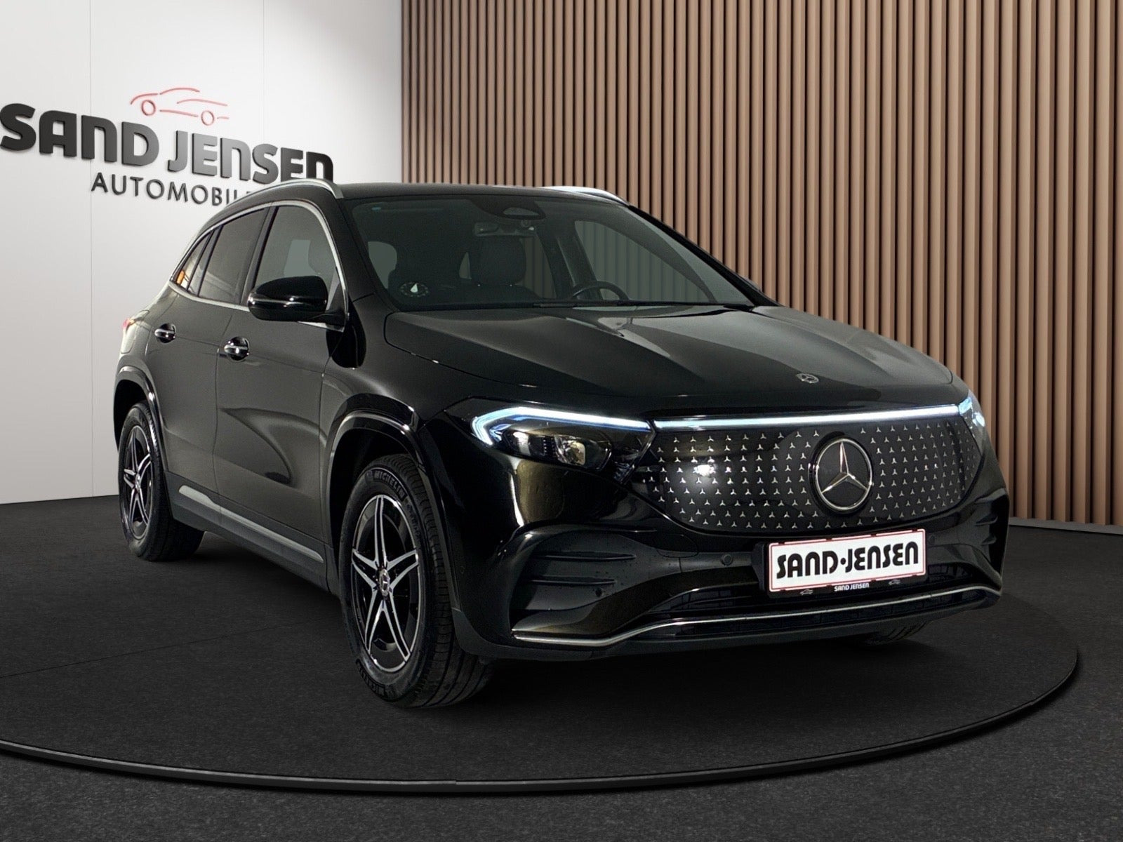 Sort Mercedes EQA250+ fra 2025