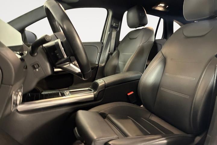 Sort Mercedes EQA250+ fra 2025